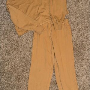 Hollister Women's Tan Jogger Set